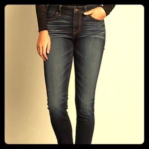 Size 26 x 34 Buckle Black Skinny Jeans!